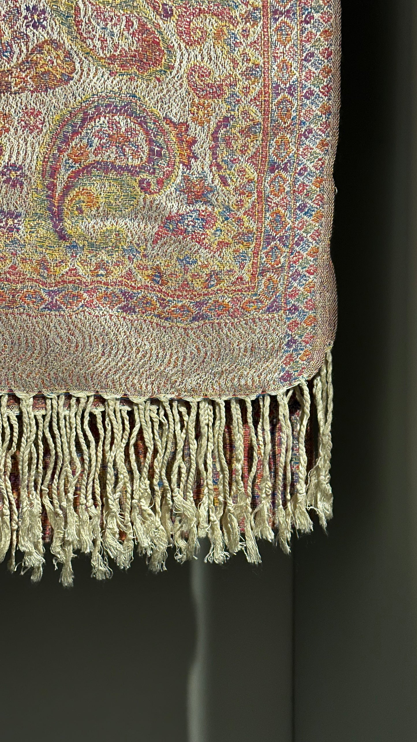 PASHMINA LAYANA